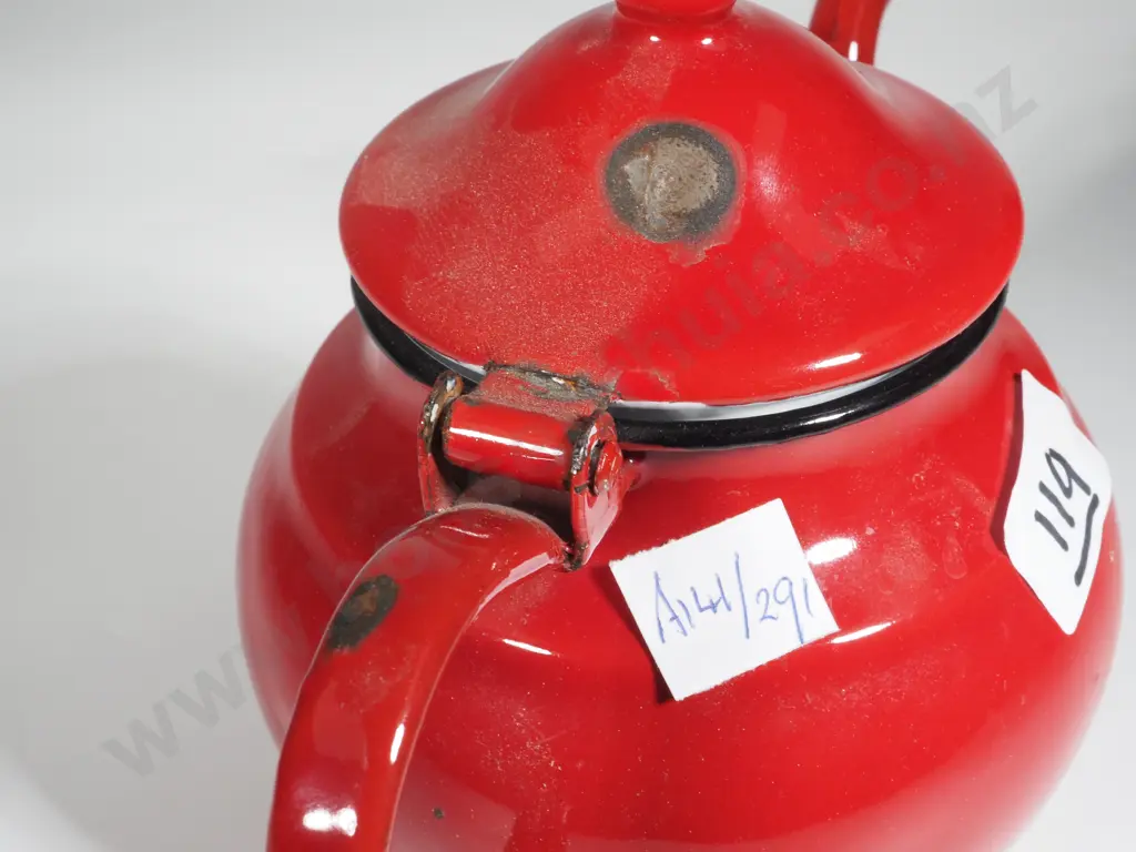 Red Enamel Small Teapot (AF) Image 1++