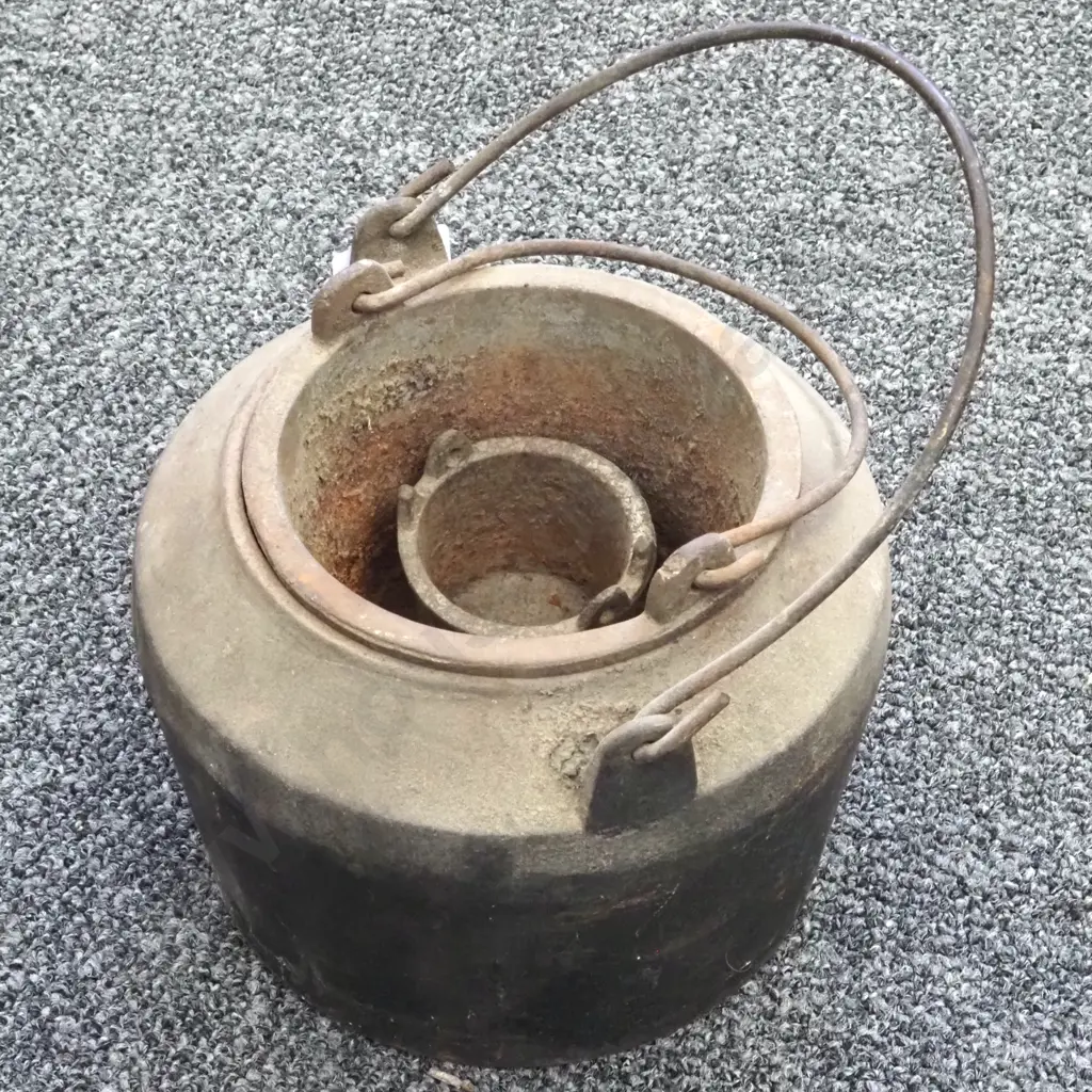 Antique Cast Iron Glue Pot. Image 1++