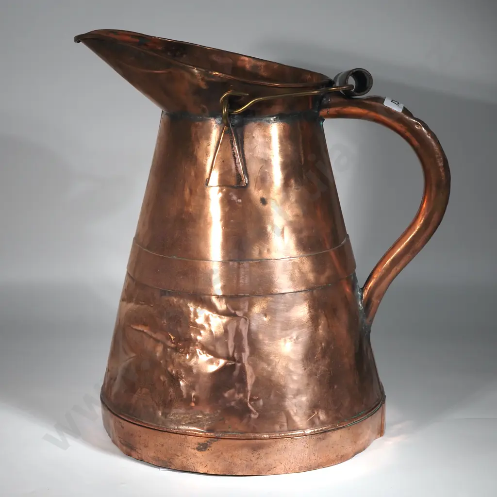 Large Copper Coal Scuttle. Image 1++