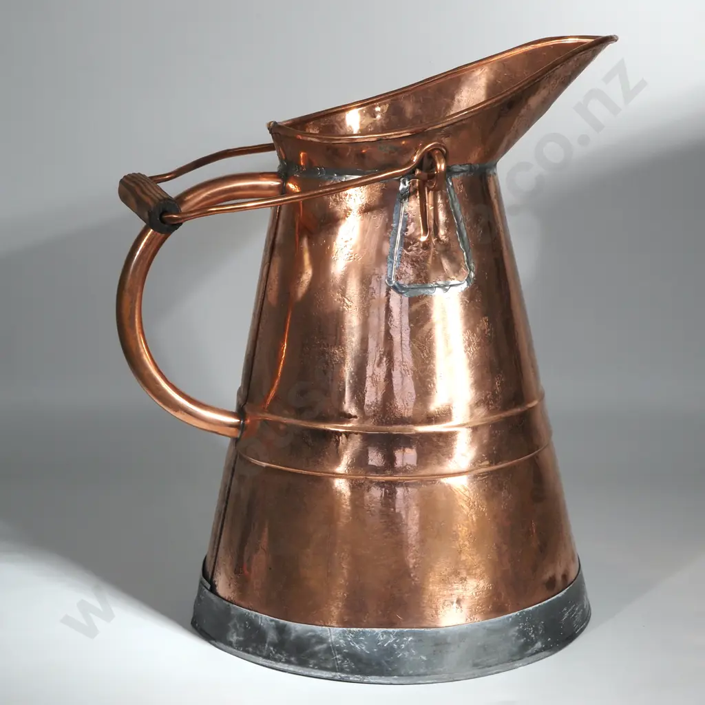 Large Copper Coal Scuttle. Image 1++