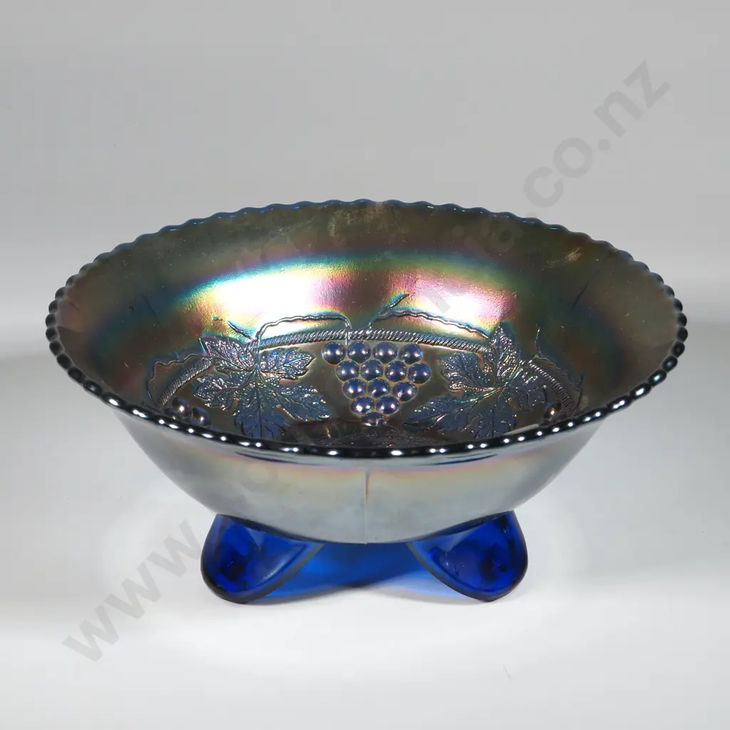 Northwood Iridescent Oxblood Carnival Glass Grape & Cable Bowl. Image 1++