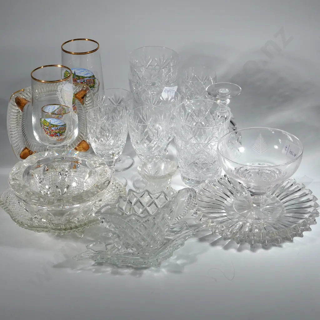 Assorted Lot of Glassware & Crystal. Image 1++