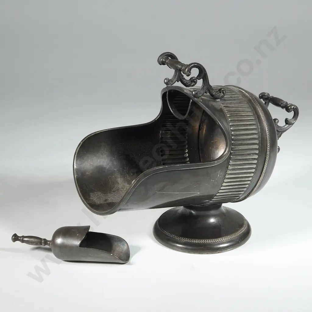 Antique Pewter Sugar Scuttle w Spoon. Image 1++