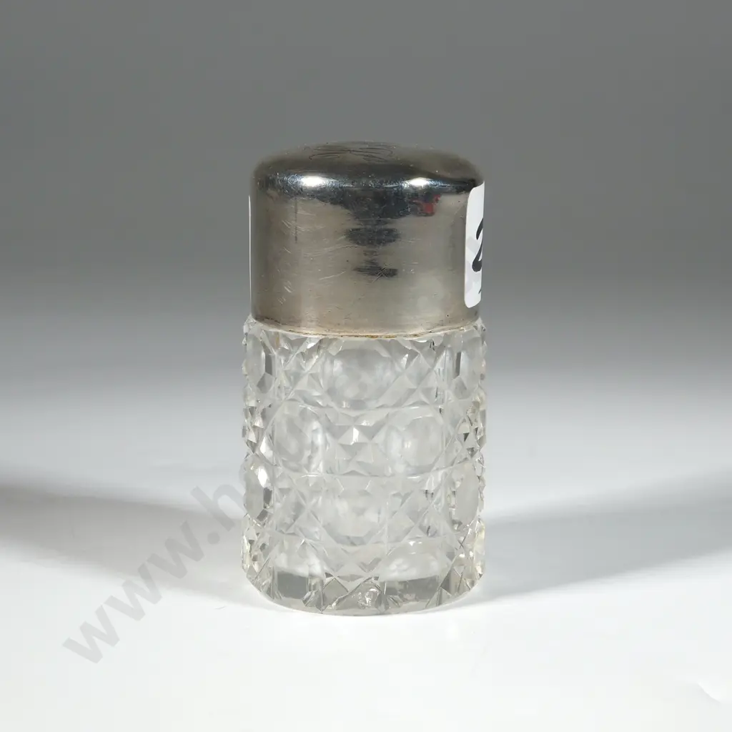 Sterling Silver & Hobnail Glass Base Smelling Salts Bottle. Image 1++