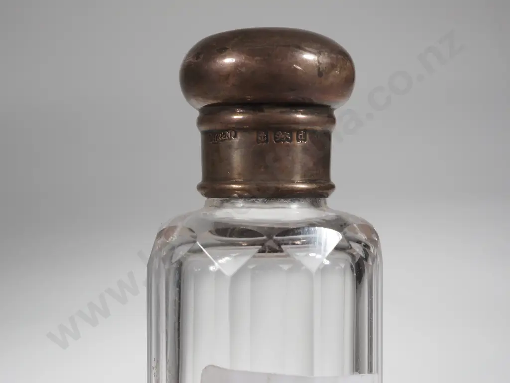 Sterling Silver & Glass Toilet Jar w Screw On Lid. Image 1++