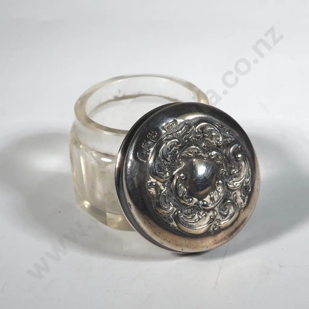 Sterling Silver & Glass Toilet Jar.  Image 1++