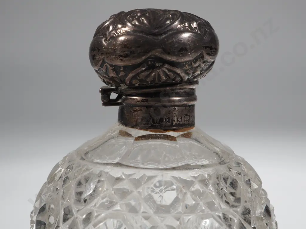 Sterling Silver Perfume Bottle w Hobnail Glass Top & Embossed Hinged Lid. Image 1++