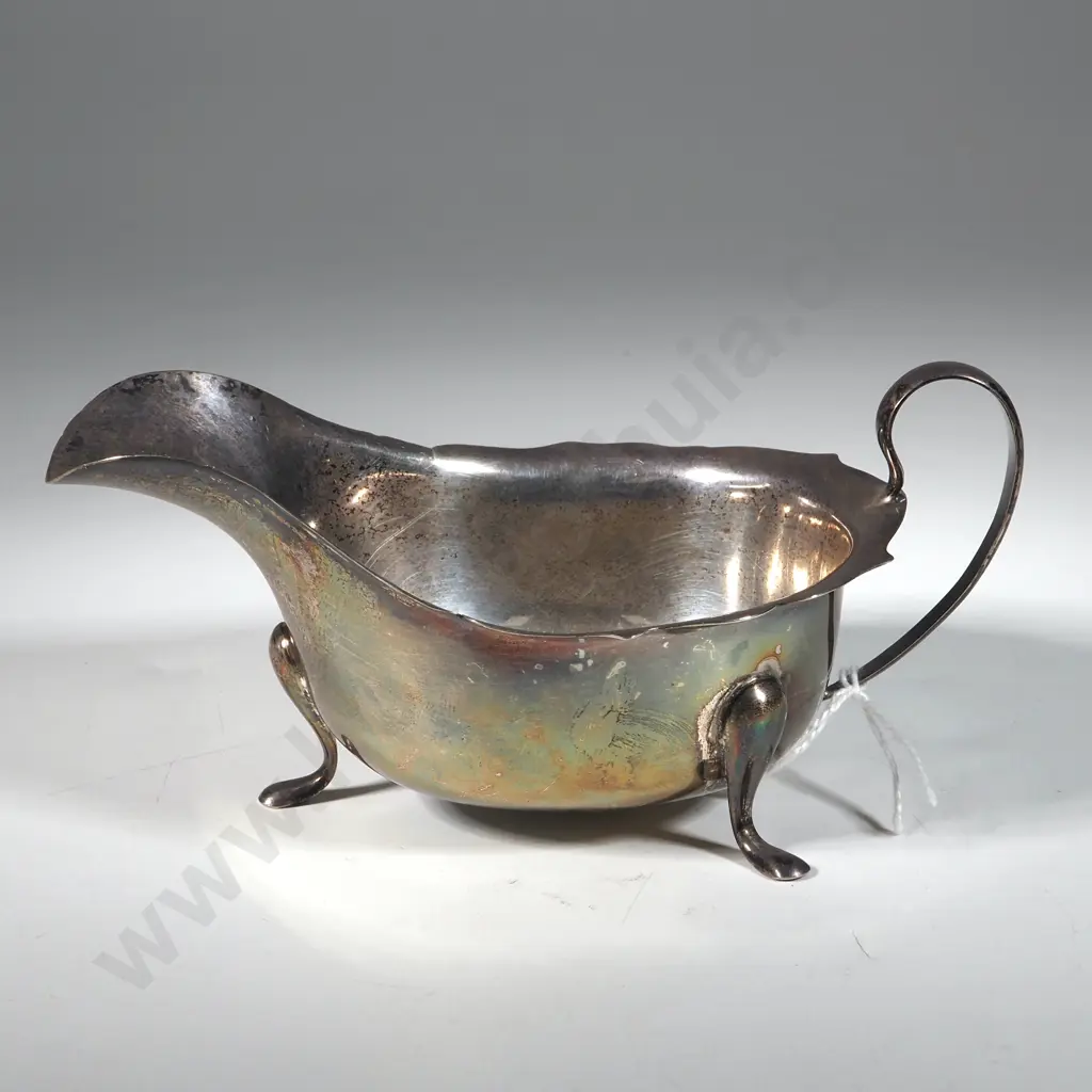 Sterling Silver Sauce Boat. Image 1++