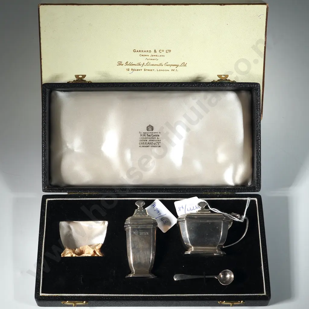 Sterling Silver Mustard Pot w Spoon & Pepper Pot in Original Box. Image 1++