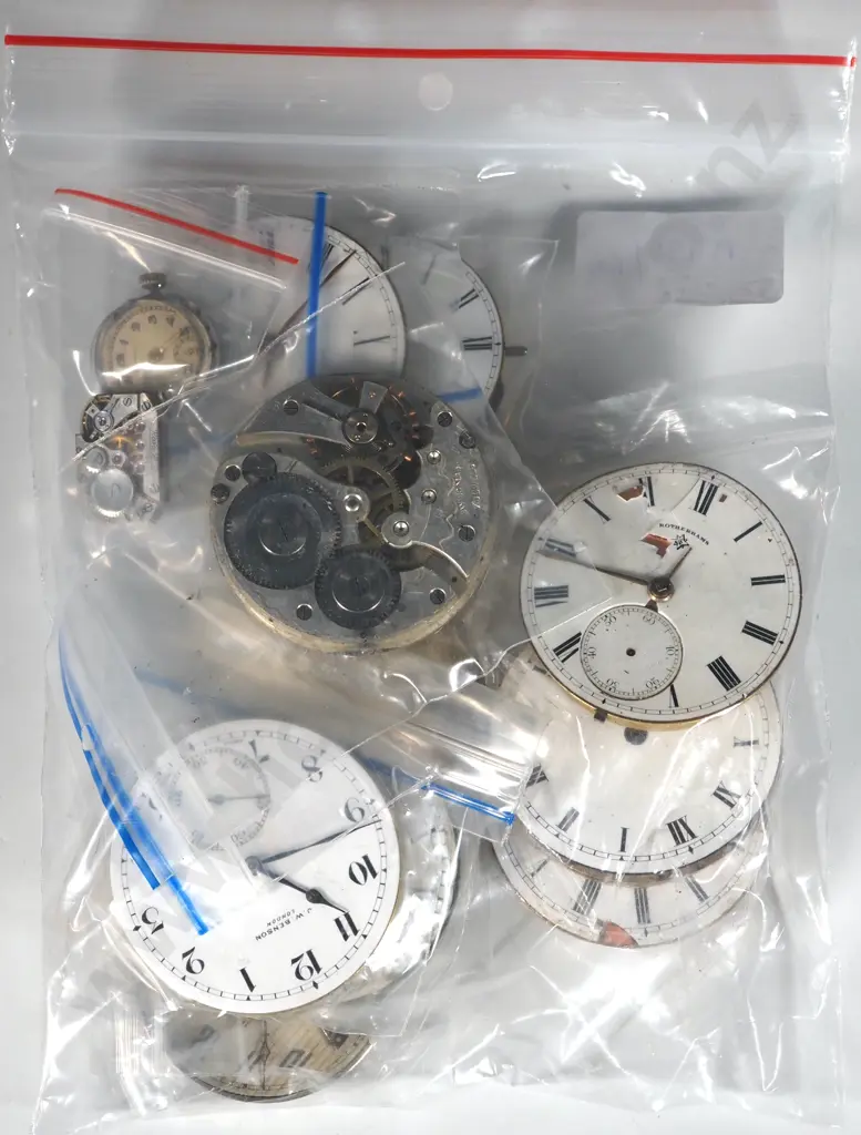 Assorted Lot of Pocket Watch Movements. Image 1++
