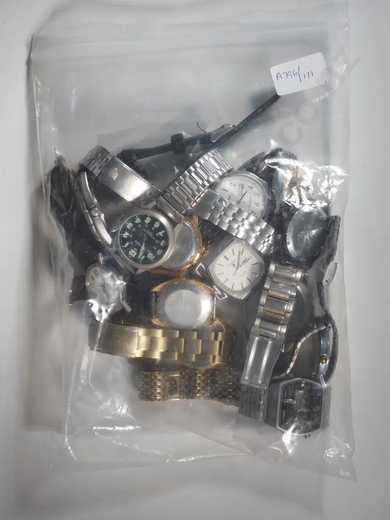 Fifteen Vintage Mens Wristwatches. Image 1++