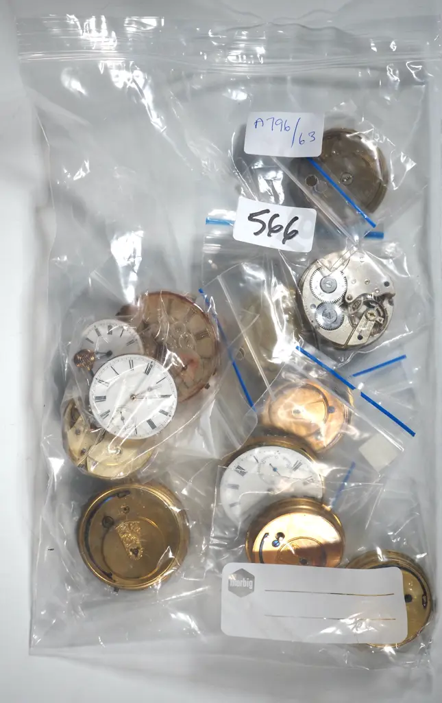 Assorted Lot of Pocket Watch Movements. Image 1++