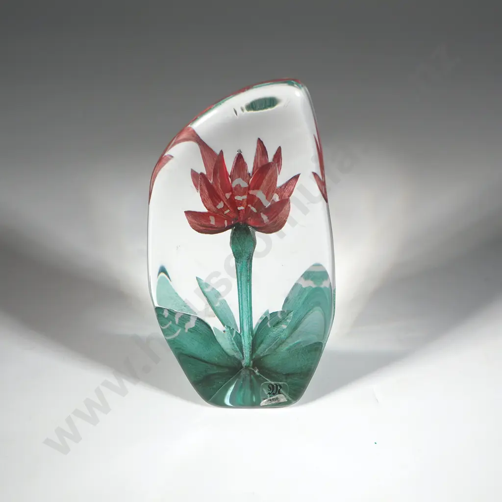 Mats Jonasson Crystal Floral Fantasy Red Tulip Sculpture. Image 1++