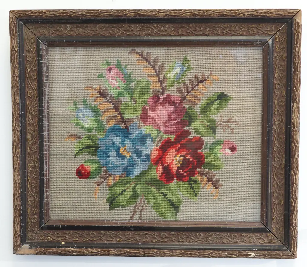 Framed Roses Tapestry. Image 1++