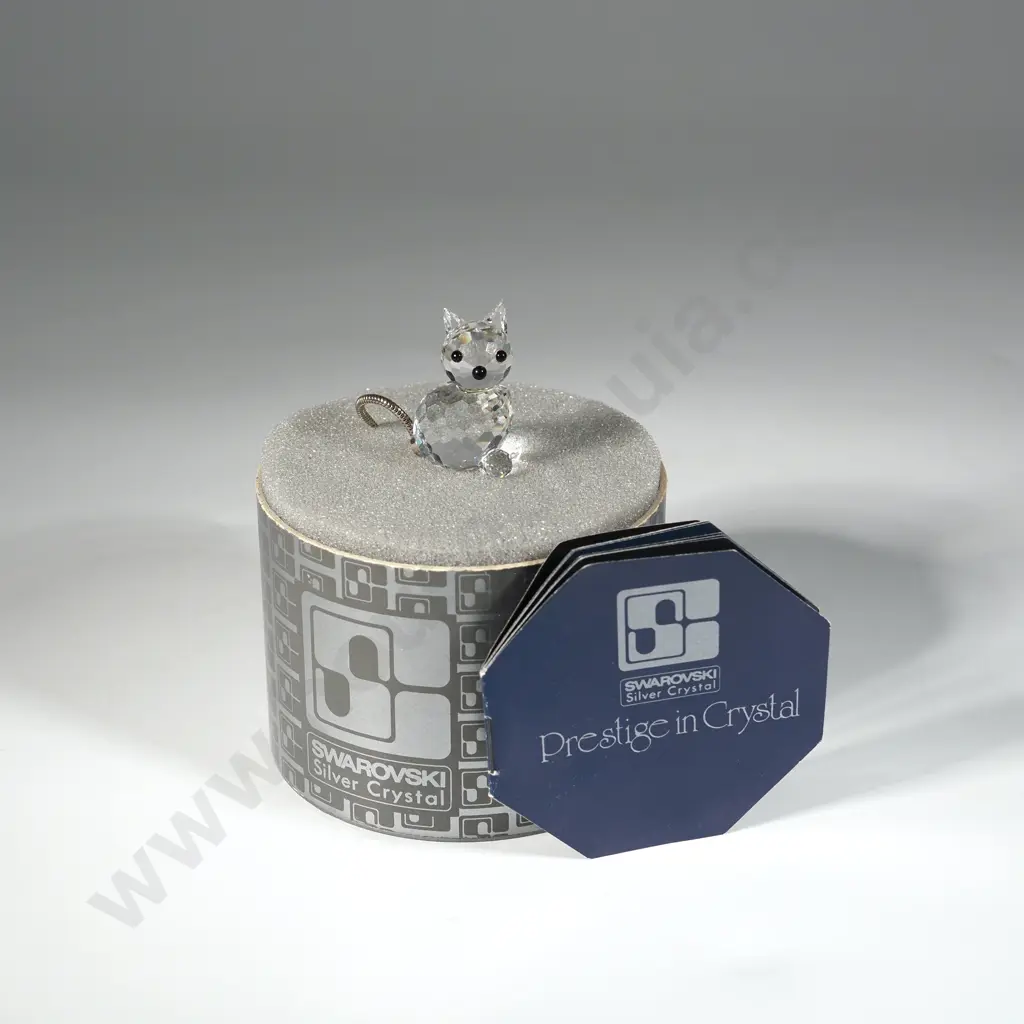 Vintage Retired Swarovski Mini Crystal Cat Figurine w Metal Tail. Image 1++