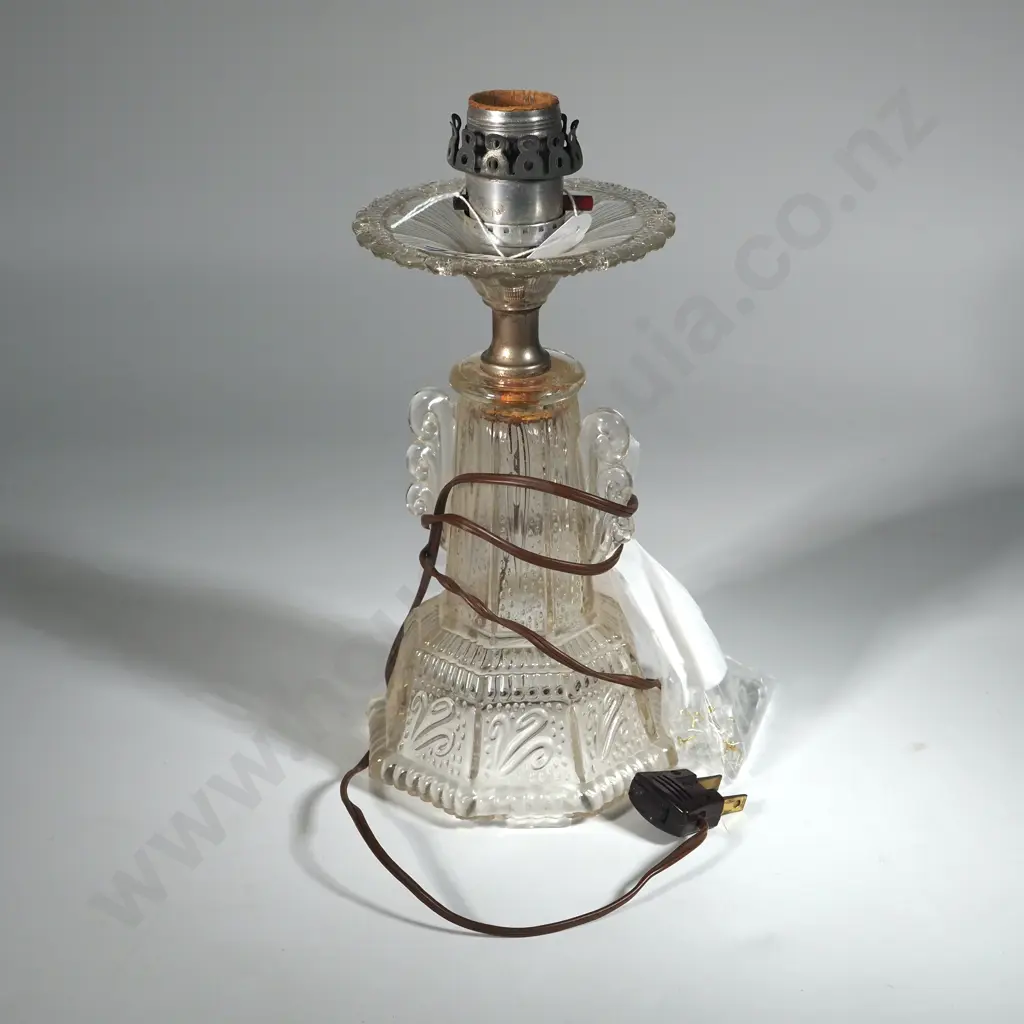 Vintage Pressed Glass Boudoir Table Lamp with Two Lustres (Four Missing) Image 1++